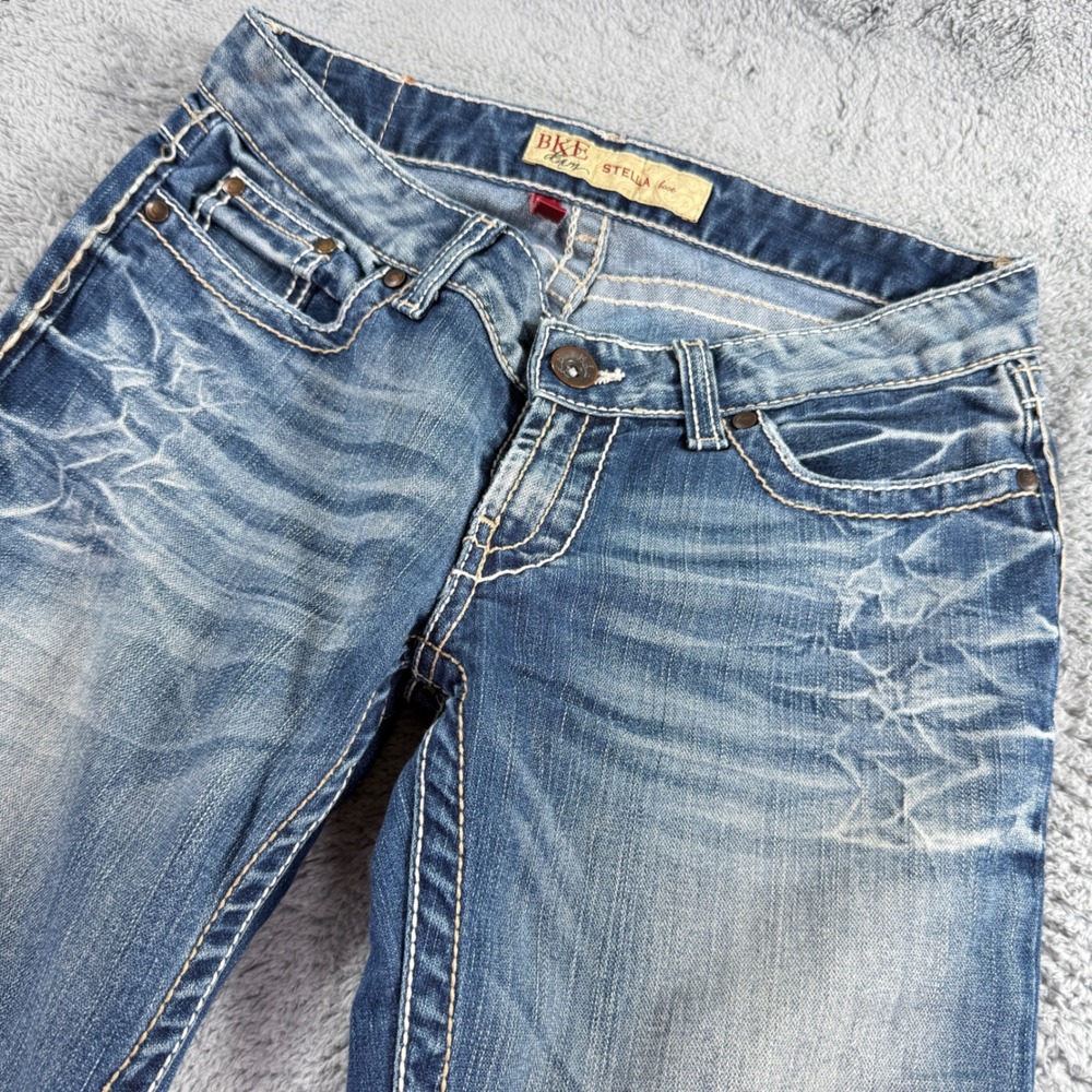 BKE Stella Bootcut Jeans Womens 27 Medium Wash Stretch Denim Embroidered Y2K